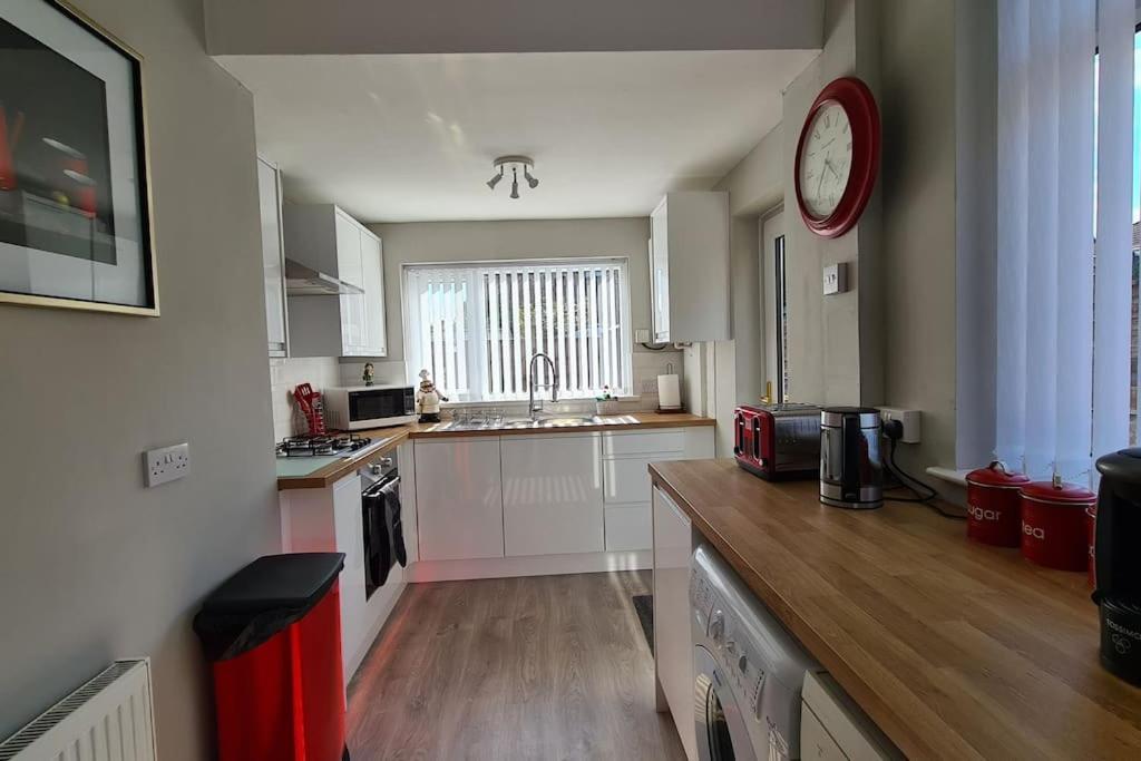 Stunning Holiday Home. Free Parking. Manchester Esterno foto