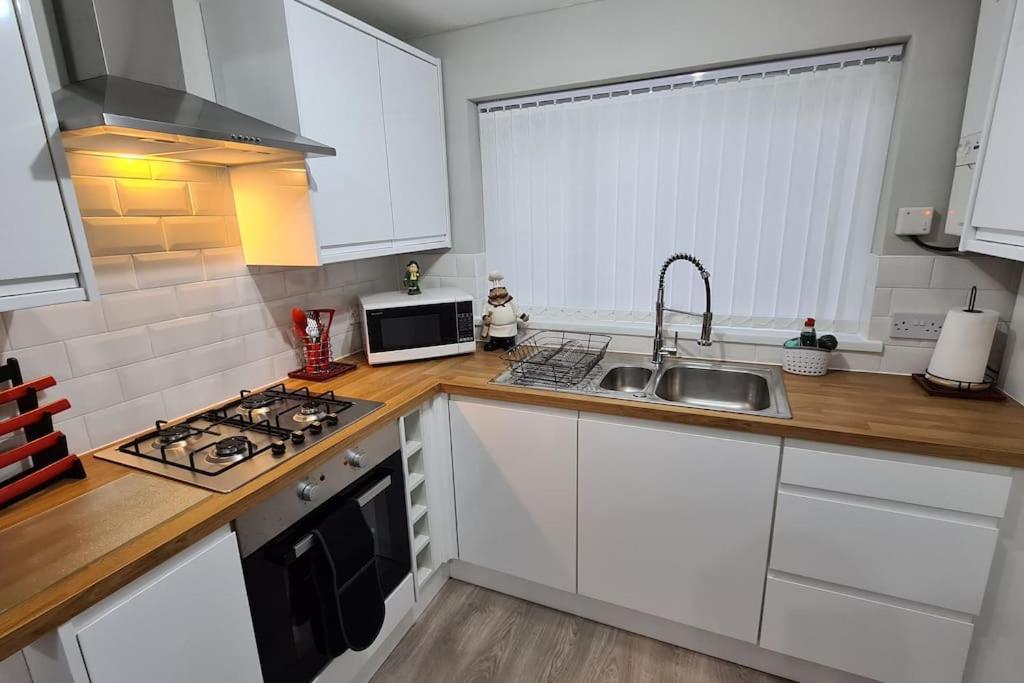 Stunning Holiday Home. Free Parking. Manchester Esterno foto