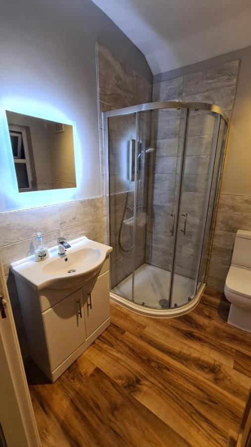 Stunning Holiday Home. Free Parking. Manchester Esterno foto