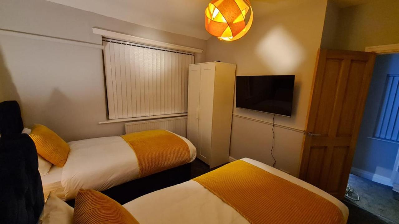 Stunning Holiday Home. Free Parking. Manchester Esterno foto